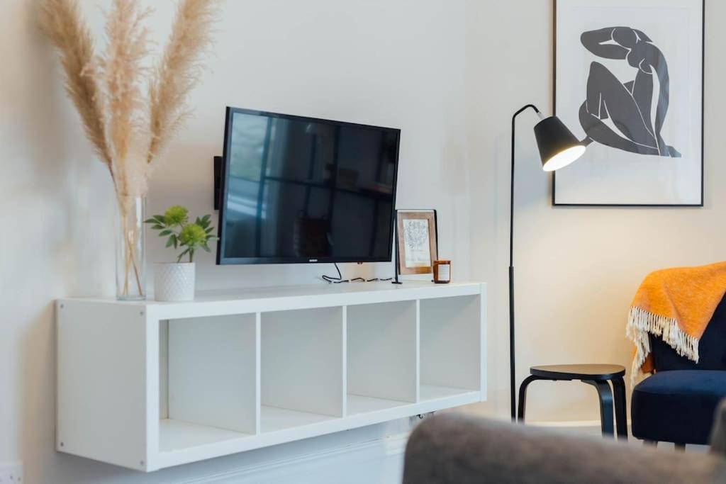 Stylish Stirling Apartment - Free Parking Ngoại thất bức ảnh
