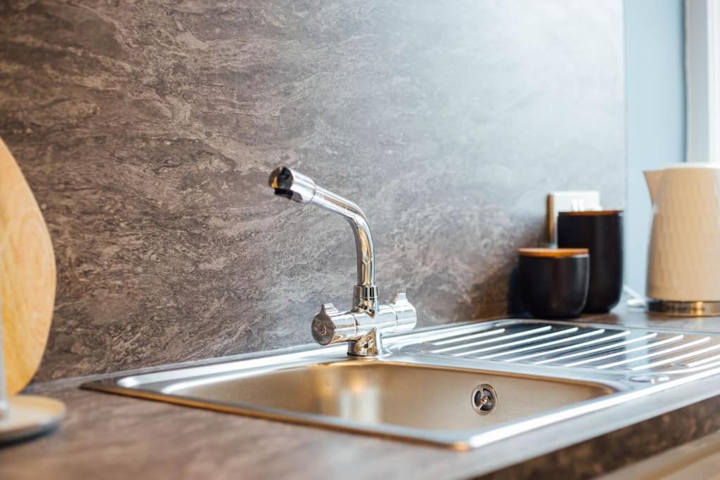 Stylish Stirling Apartment - Free Parking Ngoại thất bức ảnh
